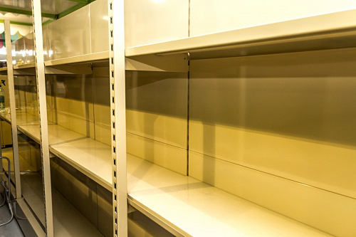 Стеллаж пристенный с передней стойкой Евромаркет ПС009 Стеллаж пристенный с передней стойкой Евромаркет ПС009