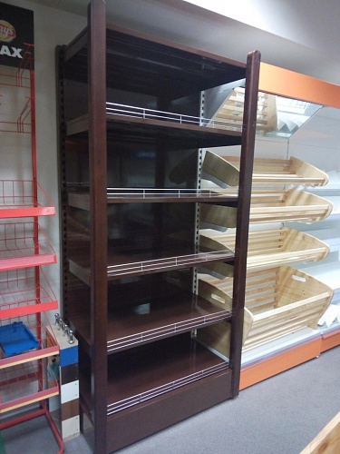 Пристенный винный стеллаж Евромаркет СА0090 с передней стойкой Пристенный винный стеллаж Евромаркет СА0090 с передней стойкой