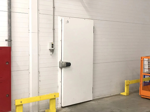 Распашные одностворчатые холодильные двери (РДО) ПрофХолод Распашные одностворчатые холодильные двери (РДО) ПрофХолод