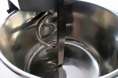 Машина тестомесильная Торгмаш МТ-25 Машина тестомесильная Торгмаш МТ-25