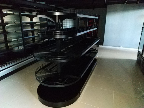 Островной стеллаж Евромаркет СС0058 сетчатый, с полукруглыми полками Островной стеллаж Евромаркет СС0058 сетчатый, с полукруглыми полками