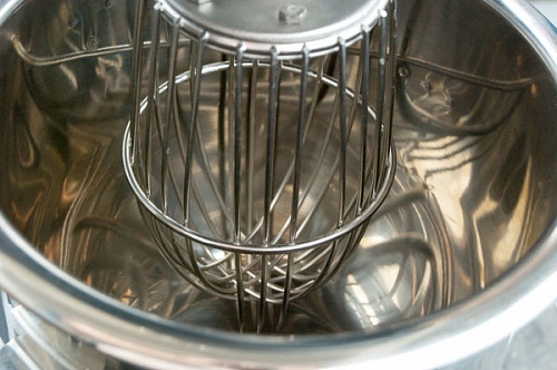 Семискоростной миксер планетарный профессиональный МП-10-01 Торгмаш Семискоростной миксер планетарный профессиональный МП-10-01 Торгмаш