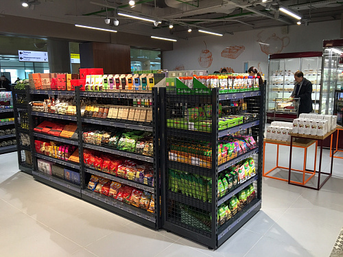 Пристенный стеллаж Евромаркет СС0052 сетчатый, с передней стойкой Пристенный стеллаж Евромаркет СС0052 сетчатый, с передней стойкой