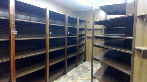 Пристенный винный стеллаж Евромаркет СА0091 с декоративными накладками из массива Пристенный винный стеллаж Евромаркет СА0091 с декоративными накладками из массива