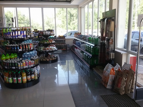 Островной стеллаж Евромаркет СС0058 сетчатый, с полукруглыми полками Островной стеллаж Евромаркет СС0058 сетчатый, с полукруглыми полками