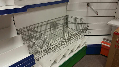 Пристенный стеллаж Евромаркет ПС00112 с сетчатыми корзинами без фриза Пристенный стеллаж Евромаркет ПС00112 с сетчатыми корзинами без фриза