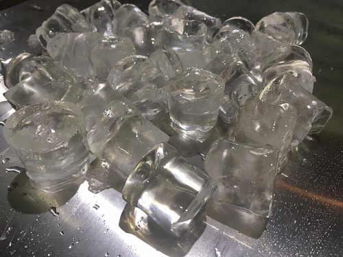 Льдогенератор кубикового льда Abat ЛГ-37/15К-02 (воздушное охлаждение) Льдогенератор кубикового льда Abat ЛГ-37/15К-02 (воздушное охлаждение)