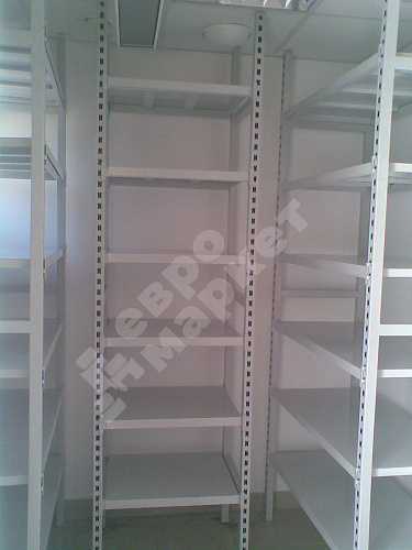 Стеллаж складской Евромаркет СКС00331 высотой 220 см с наборными полками Стеллаж складской Евромаркет СКС00331 высотой 220 см с наборными полками